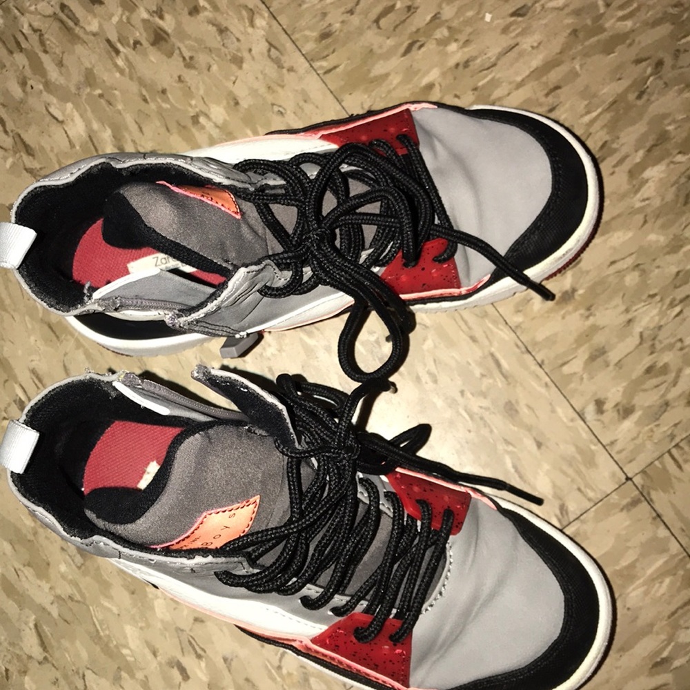 Zara boys toddler sneakers
